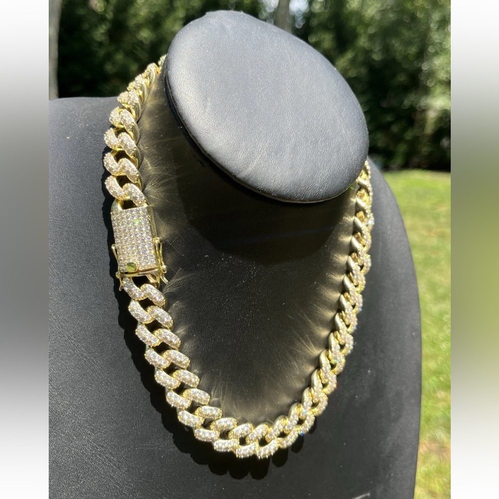 Harlembling Cuban Link Chain - Picture 2 of 8